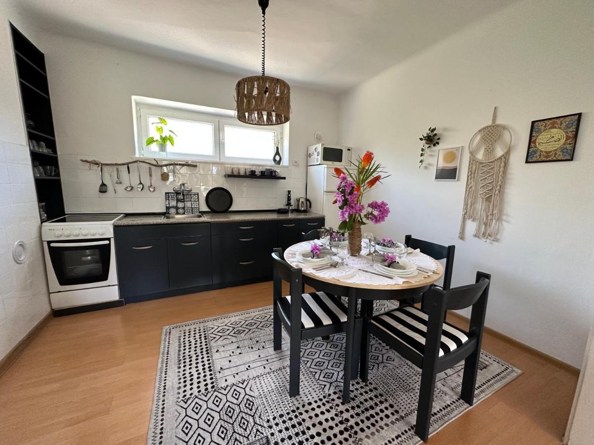 Cosy Family Apartment Marina Kastela Near Airport Extérieur photo