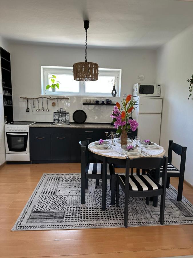 Cosy Family Apartment Marina Kastela Near Airport Extérieur photo